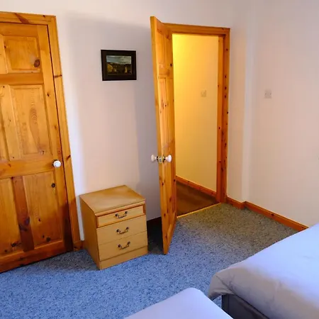 Lovely 1-Bedroom Apartment With Free Parking Inverness Exterior photo