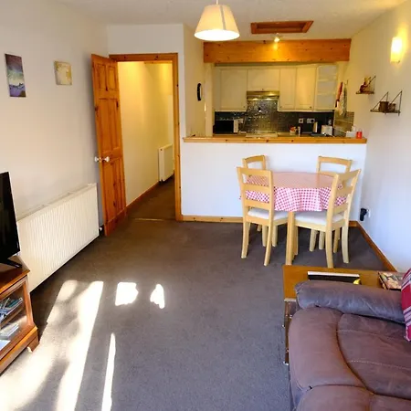 Lovely 1-Bedroom Apartment With Free Parking Inverness Exterior photo