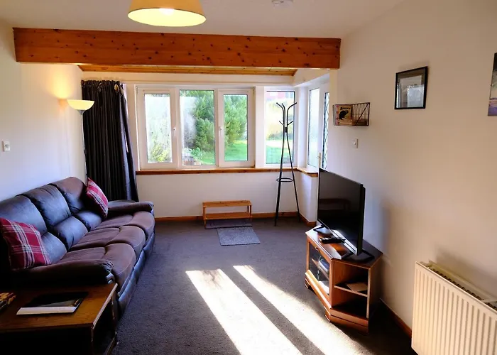 Lovely 1-Bedroom Apartment With Free Parking