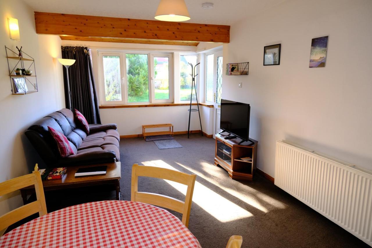 Lovely 1-bedroom With Free Parking Apartment Inverness