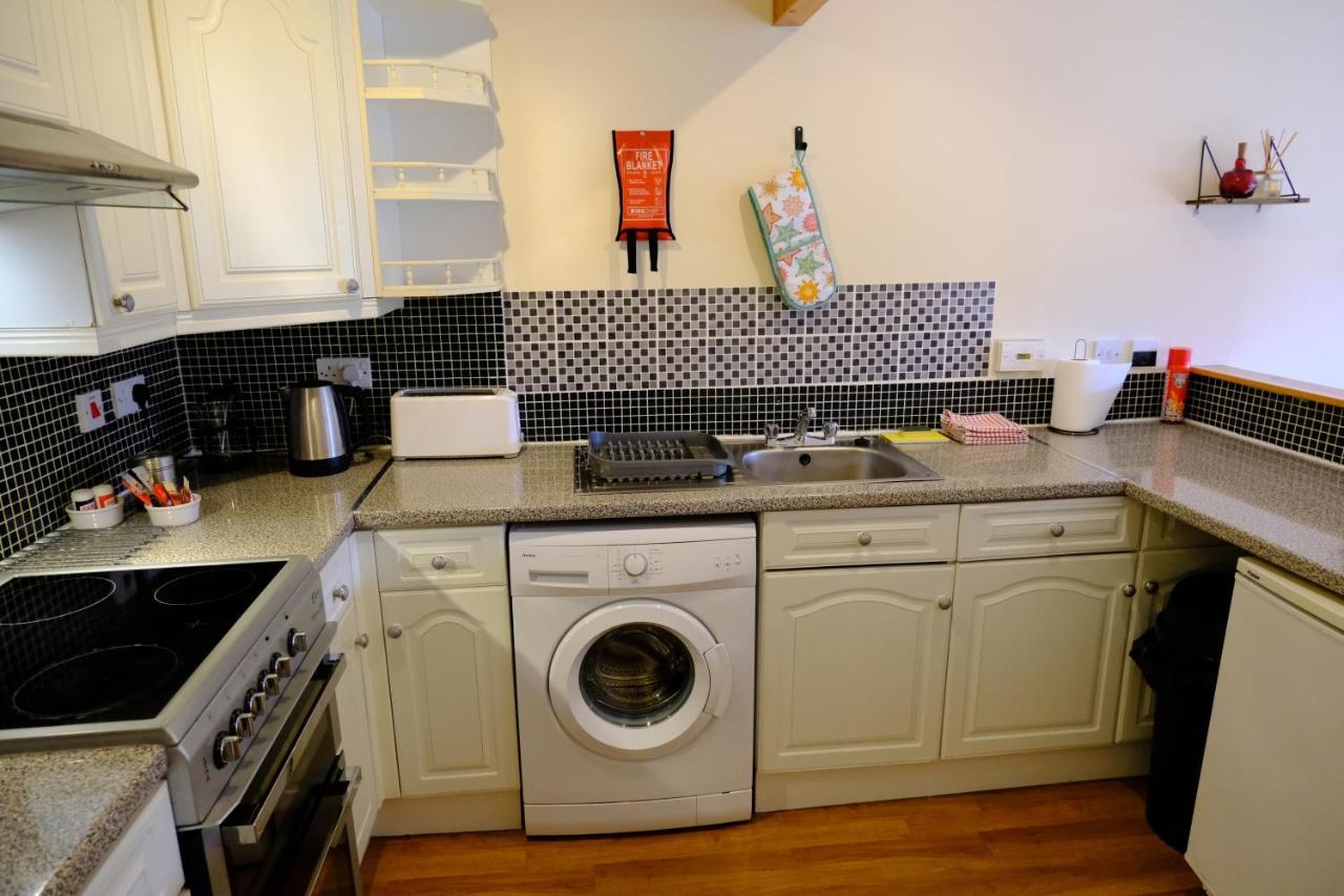 Lovely 1-bedroom With Free Parking Appartement